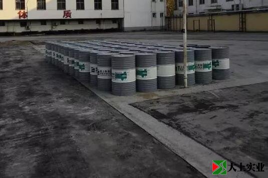 塑膠跑道材料進(jìn)場